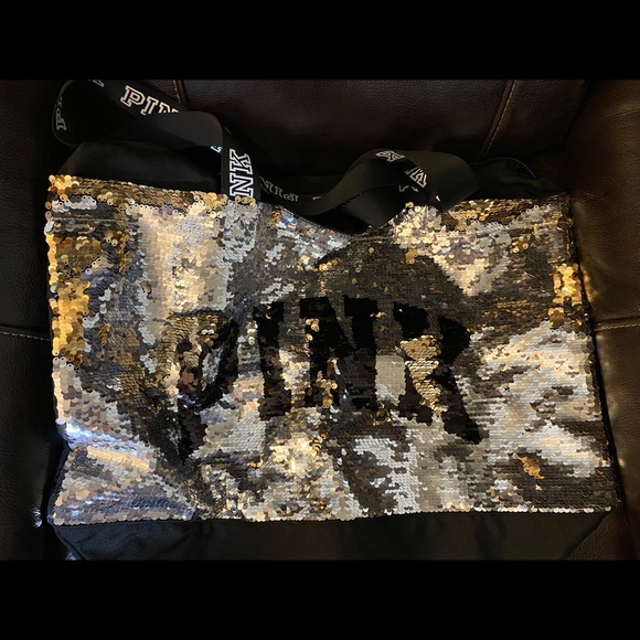 Victoria's Secret Handbags - Victoria’s Secret tote